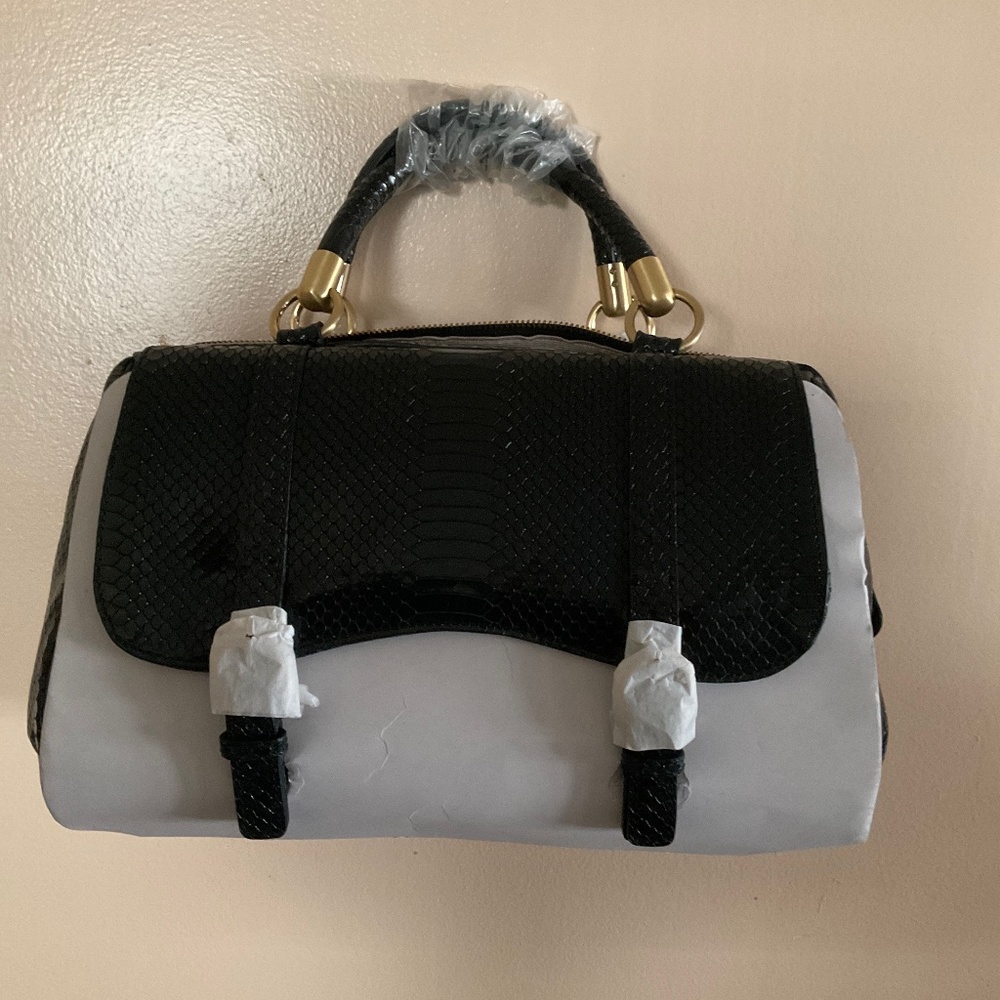 TALBOTS  SATCHEL MEDIUM /BLACKSTONE